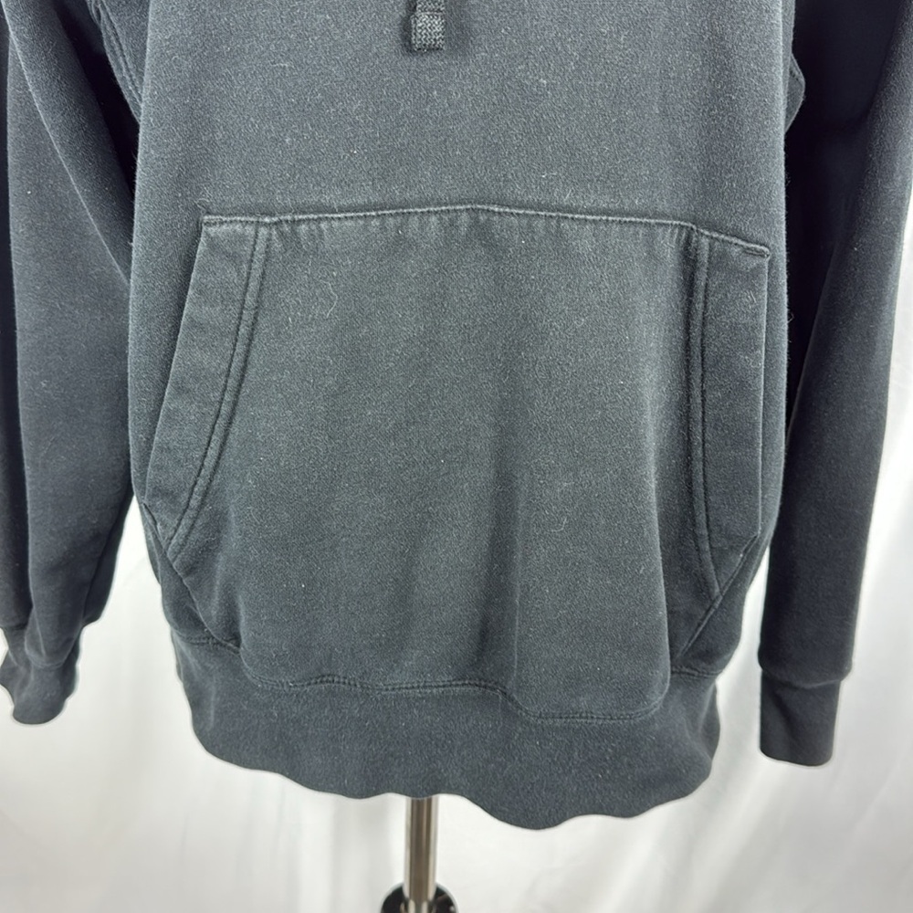 Nike Men's Classic Black Pullover Hoodie w/ Kangaroo Pocket - Picture 4 of 6